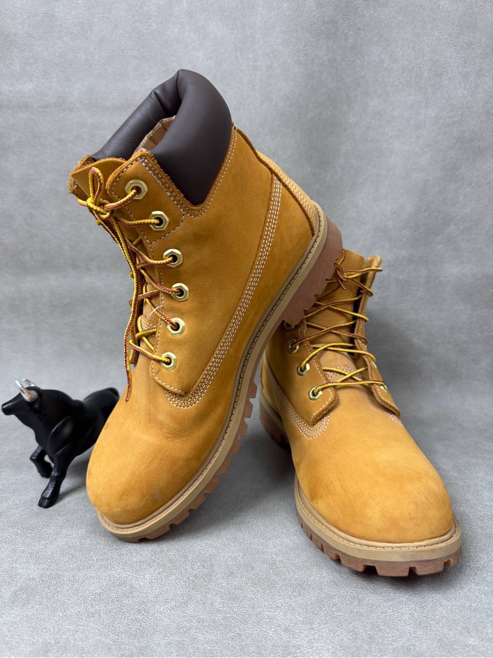 Timberland Wheat Nubuck Lace-Up Work Boots with Dark Brown Collar